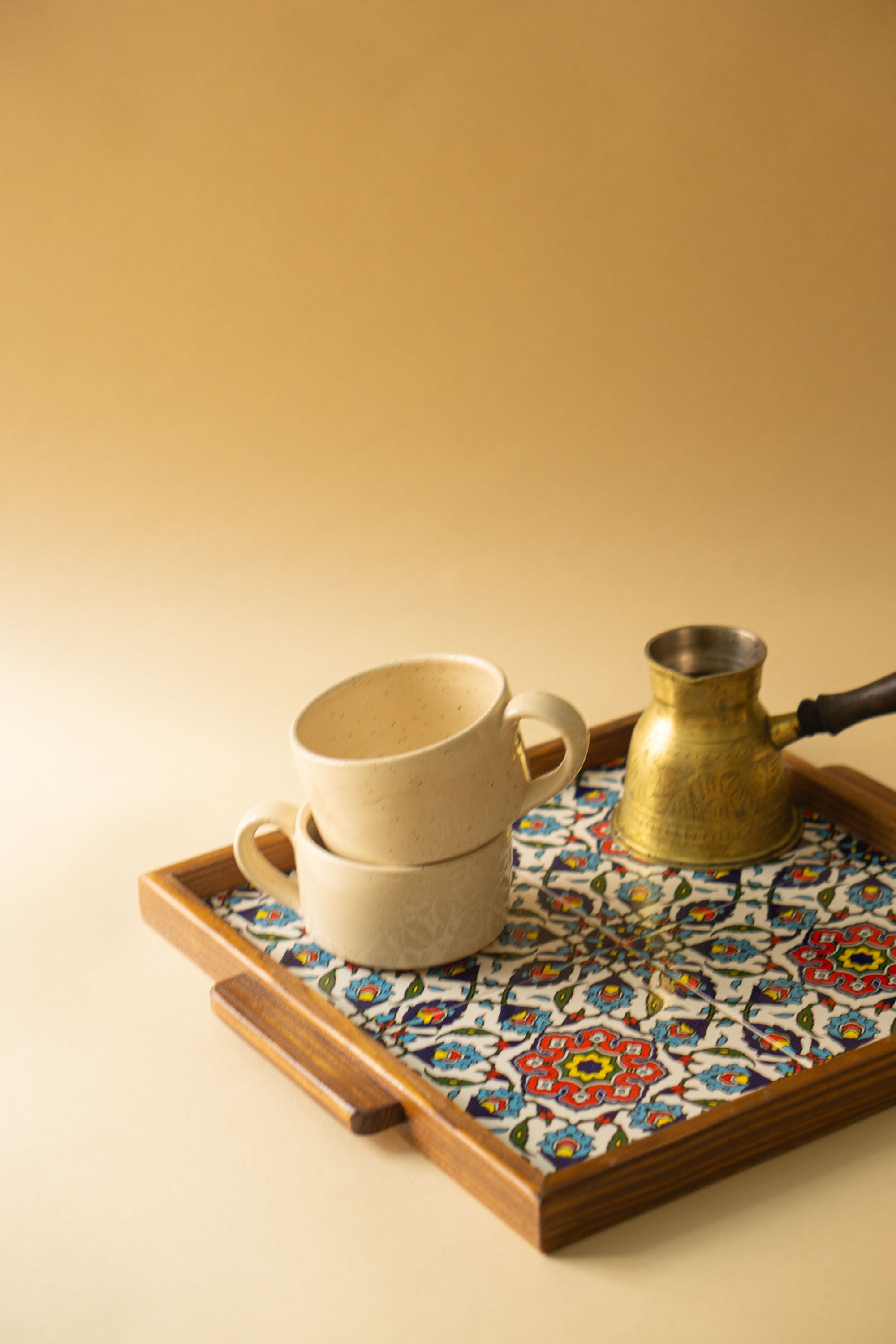 Serving tray with tiles