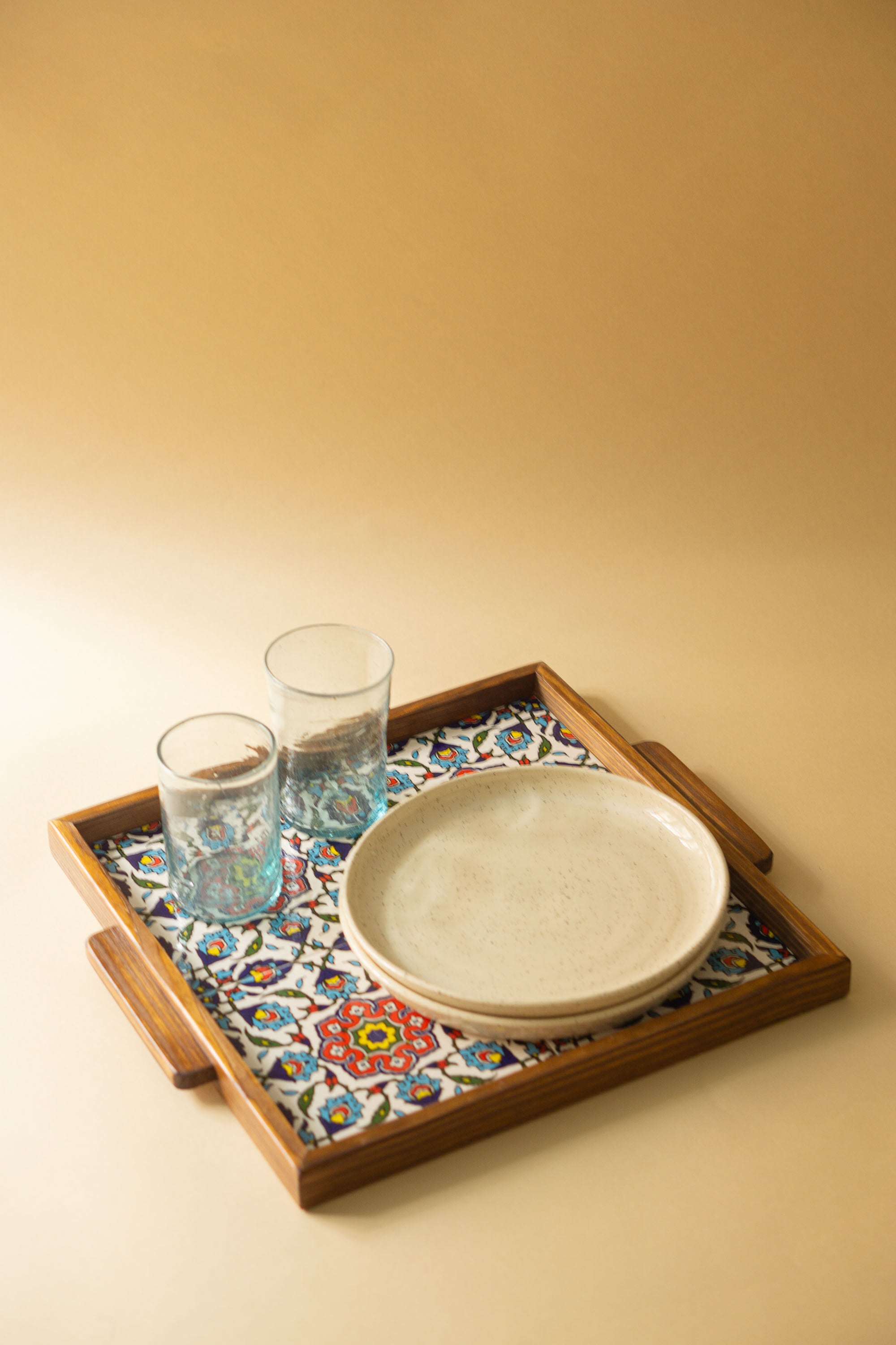 Ceramic plate