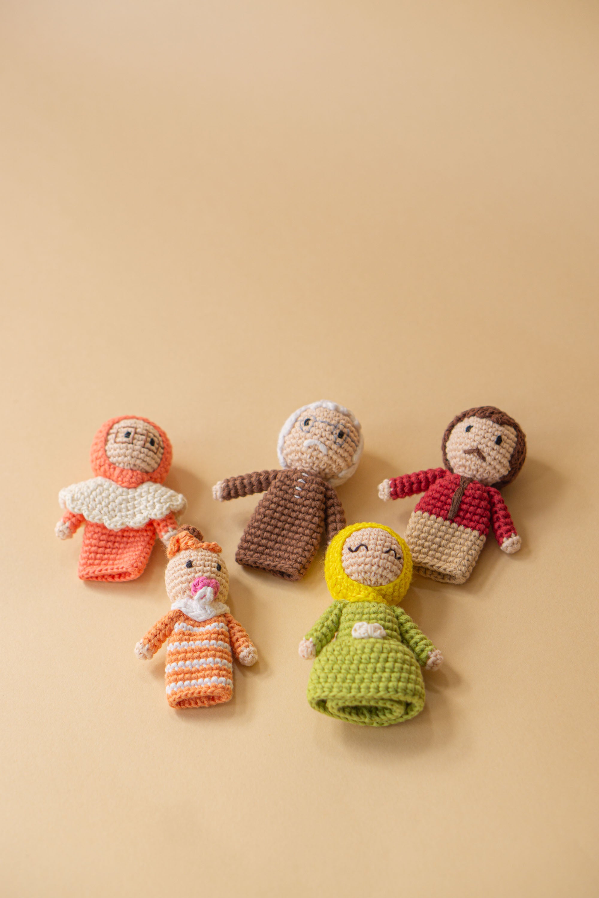 Hæklet finger-dukkesæt