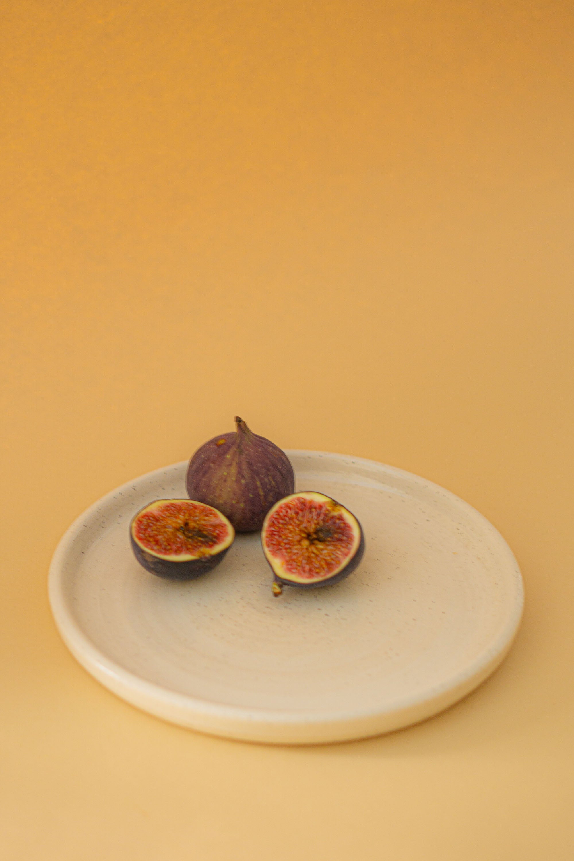 Ceramic plate